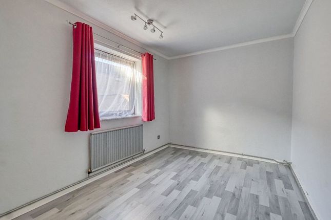 31, Melford Court, Scunthorpe photo 5