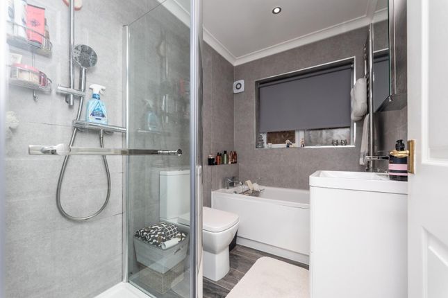 2, Queensway Place, Pontefract photo 2
