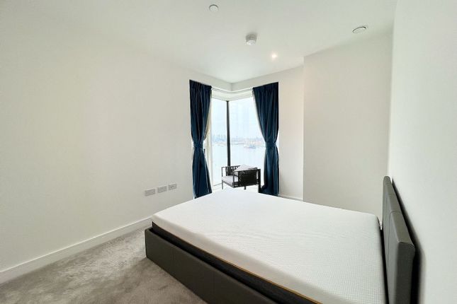 Flat to rent in Clement Apartments, Royal Arsenal Riverside, 4 Brigadier Walk, London