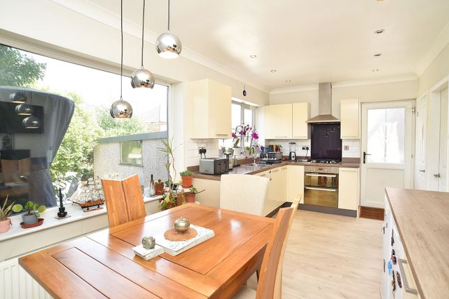 42 Hookstone Way, Harrogate photo 4