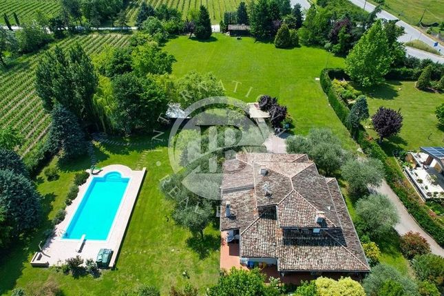 Villa for sale in Sirmione, Lombardy, 25019, Italy