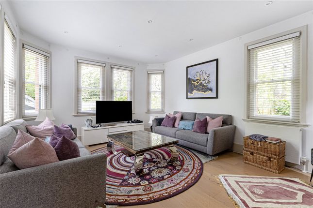 East Lodge,, Buckhurst Road, Berkshire photo 3