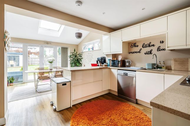 51A, Links Road, Ashtead photo 3