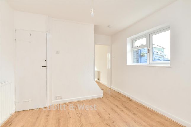 27, Wickham Road, Croydon photo 4