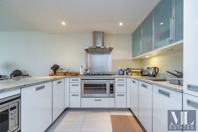 2.6 Pulse Apartments, 52 Lymington Road, London photo 3