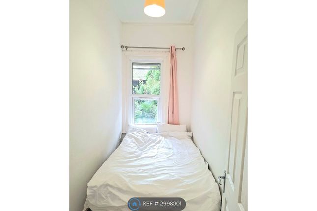 Flat B, Snowdon Road First Floor Flat, Bournemouth photo 5
