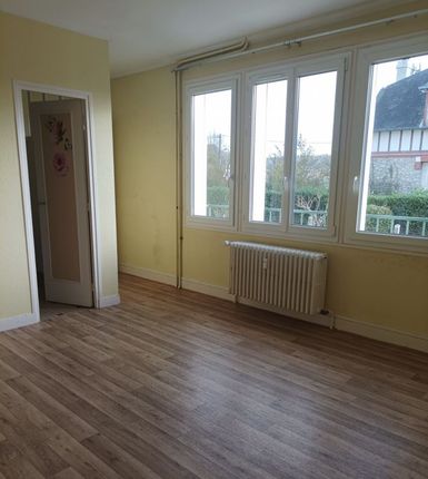 Apartment for sale in Bagnoles-De-L'orne, Basse-Normandie, 61140, France