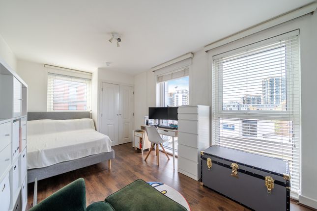 Flat 14, 25, Tarves Way, Greenwich photo 3