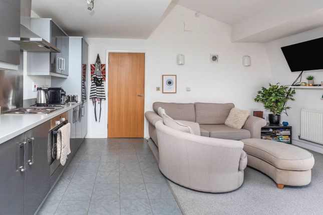 55, Addenbrookes Road, Buckinghamshire photo 4
