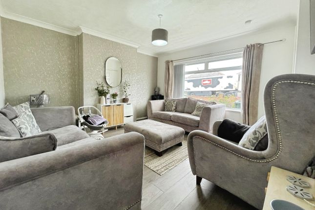 28, Northcote Road, Bradford photo 3