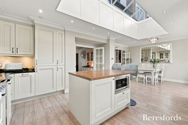 15, Eversleigh Gardens, Upminster photo 4
