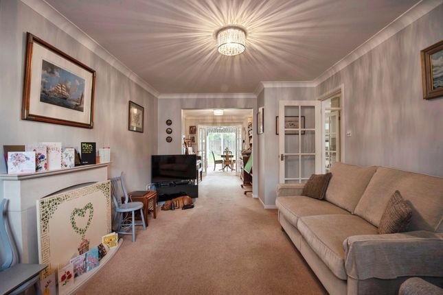 45, King James Way, Royston photo 3