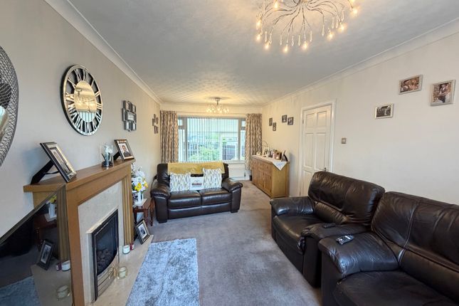 6, Westfell Way, Keighley photo 3