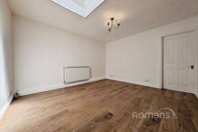 8, St. Marys Place, Farnham photo 2