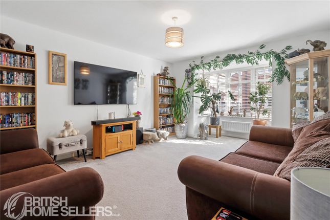 11, Green Crescent, Shropshire photo 4