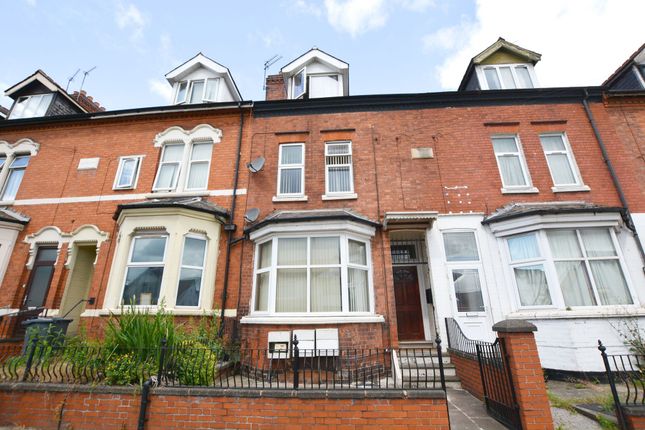 Thumbnail Flat for sale in East Park Road, Evington, Leicester