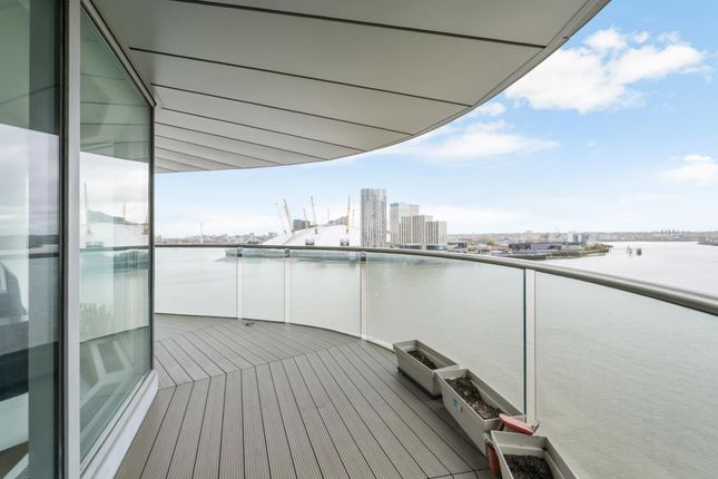Flat 834 New Providence Wharf, 1 Fairmont Avenue, London photo 3