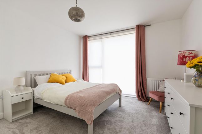 42, Hickman Avenue, Highams Park photo 4