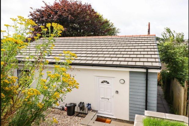 Thumbnail Detached bungalow to rent in Wallace Road, Bodmin