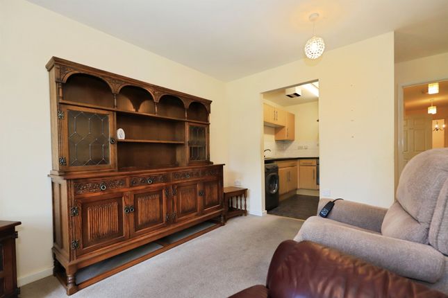 6, Park Hall Gardens, Rosemary Avenue, Wolverhampton photo 4