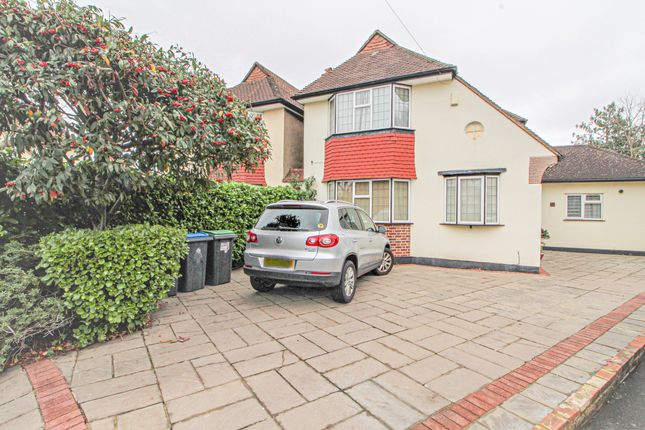 Thumbnail Link-detached house to rent in Welbeck Close, New Malden