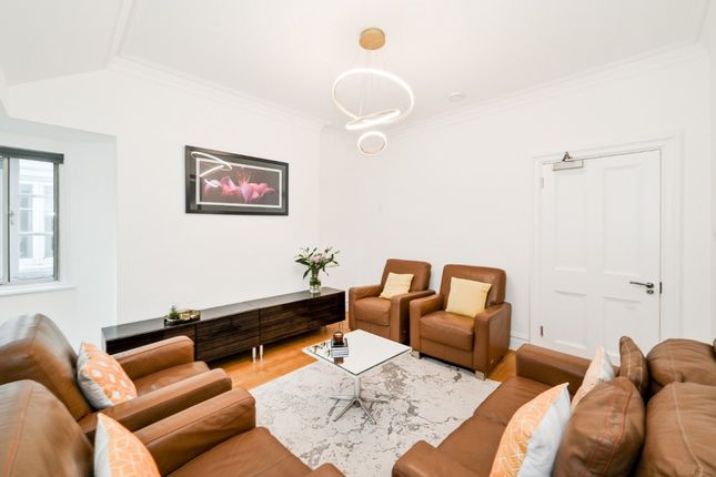 Flat 28, Palace Mansions, Earsby Street, London photo 3