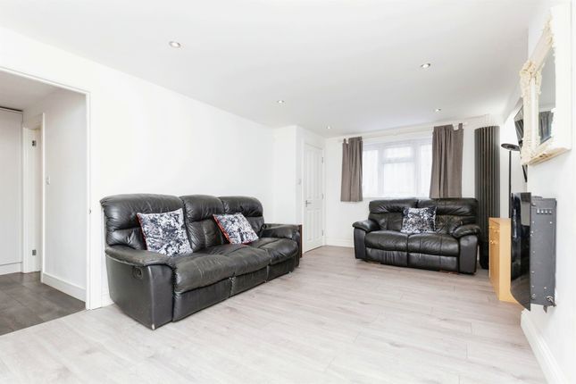 Semi-detached house for sale in Thistle Grove, Welwyn Garden City