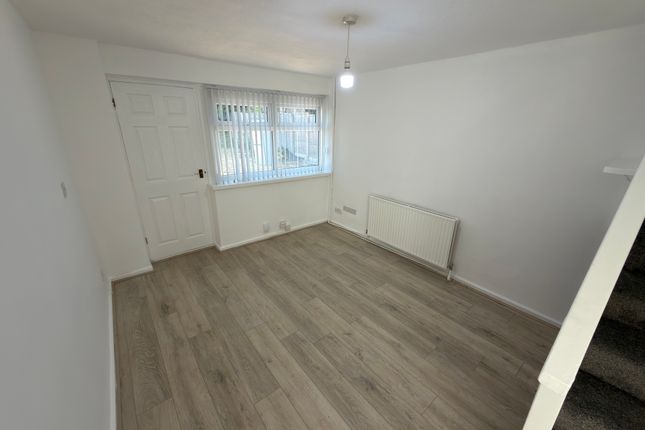 87, Spring Parklands, DUDLEY photo 3