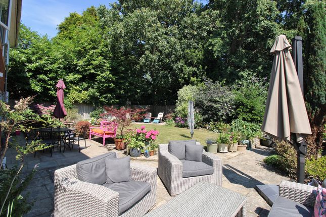 17, Alum Way, Fareham photo 3