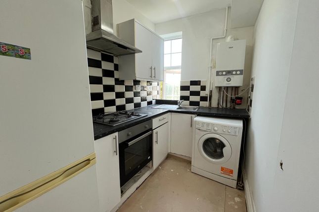 Flat 2, 97-99, Burnt Oak Broadway, Edgware photo 3