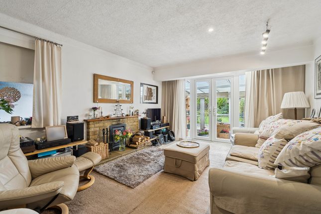 Braidwood, 39 Lappetts Lane, South Heath, Great Missenden photo 4