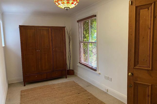 Flat for sale in Princes Avenue, Hull