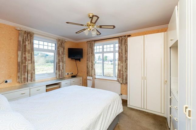 Solway House, Norfolk Lane, Mid Holmwood photo 5