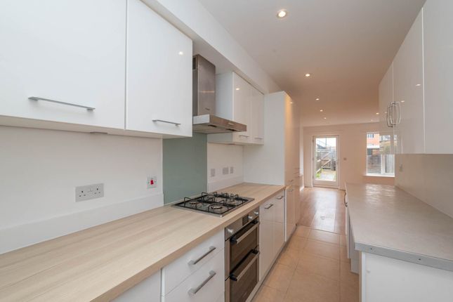 37, Westwood Drive, Canterbury photo 4