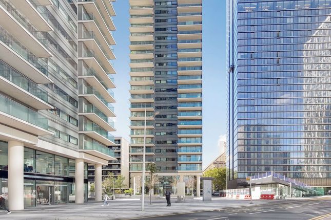 Landmark West Tower, Canary Wharf photo 3