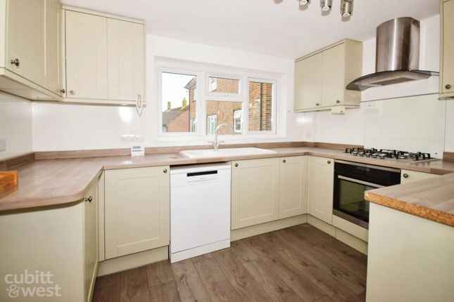 Maisonette to rent in The Ridgeway, Chichester