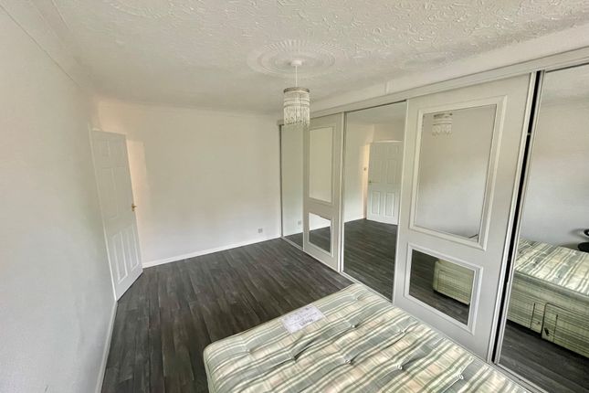 Room 3, Poole photo 2