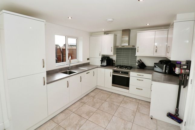 Detached house for sale in Rainbow Close, Nuneaton