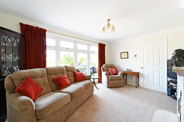 20, Winster Close, Chesterfield photo 3