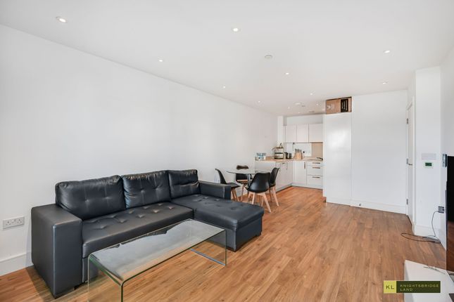 2-bed flat on Flat 11,9 Queensland Road, London, £600,000