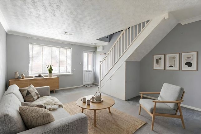 53 Wheatfields, Diss photo 2