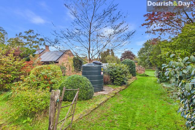 2 Hinstock Court, Market Drayton photo 4