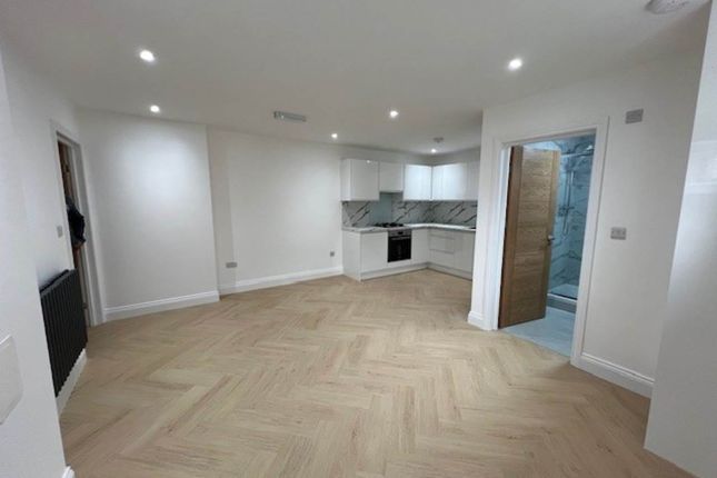 Kitchen Lounge