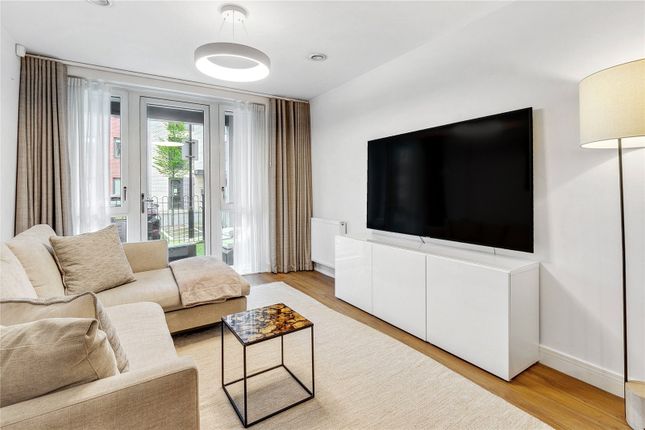 Flat to rent in Leighfield Court, Colonnade Gardens, London
