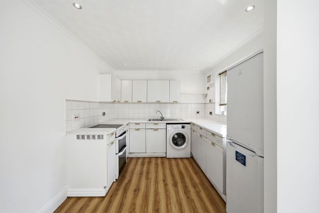 19 Loris Court, Cambridge photo 3