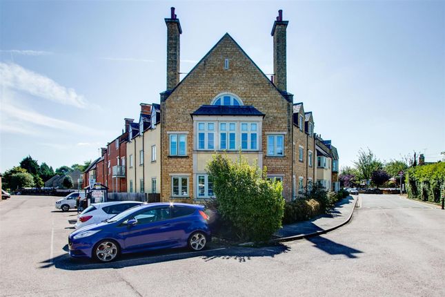 36 Coachmans Court Station Road, Moreton-In-Marsh photo 4