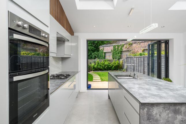 66, Swan Walk, Shepperton photo 4