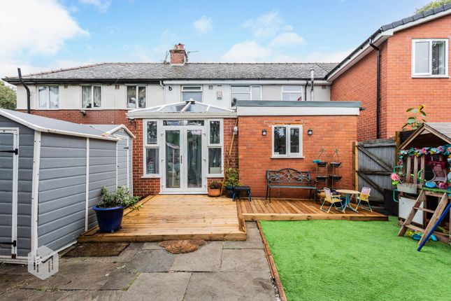 32 Knott Lane, Bolton photo 4