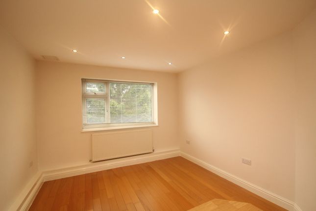 Flat 2, Carrington House, 88, Station Parade, North Yorkshire photo 2
