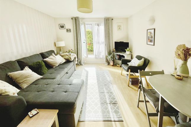 Flat for sale in Harkness Road, Hemel Hempstead